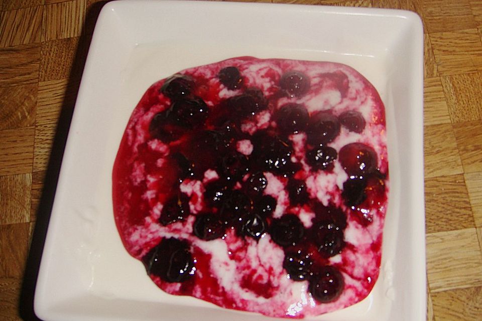 Buttermilch - Zitronenmousse Buttermilch - Zitronenmousse