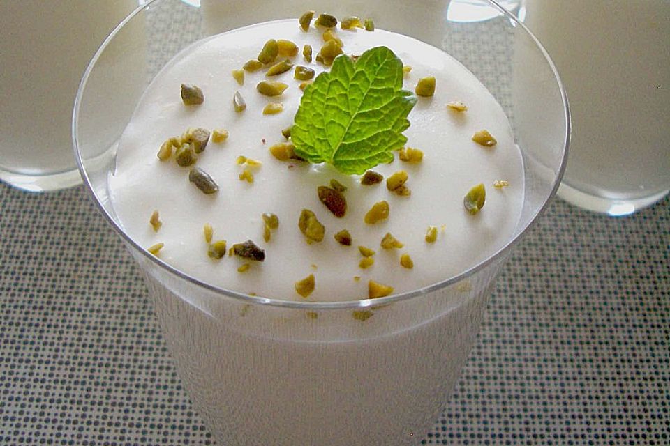 Buttermilch - Zitronenmousse Buttermilch - Zitronenmousse