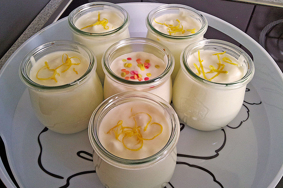 Buttermilch - Zitronenmousse Buttermilch - Zitronenmousse