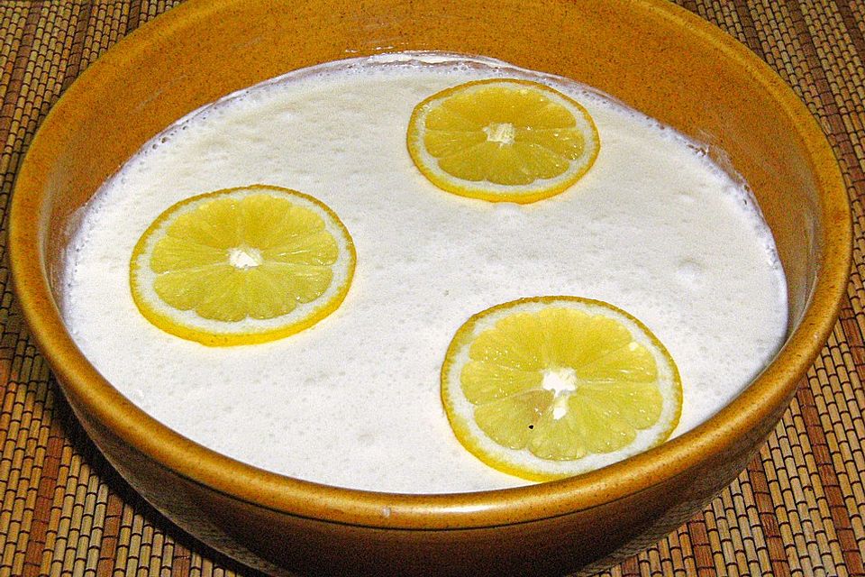 Buttermilch - Zitronenmousse Buttermilch - Zitronenmousse