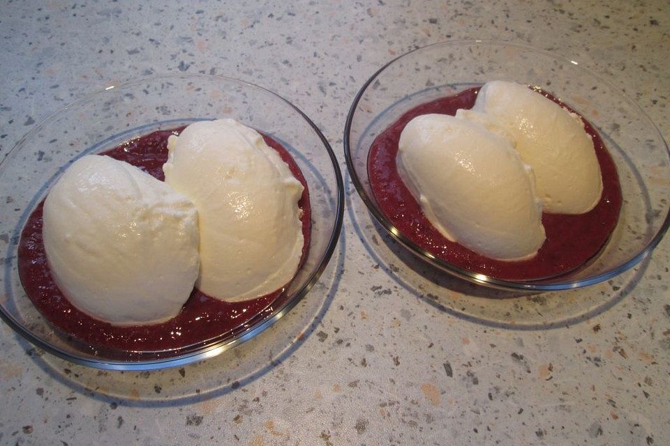 Buttermilch - Zitronenmousse Buttermilch - Zitronenmousse