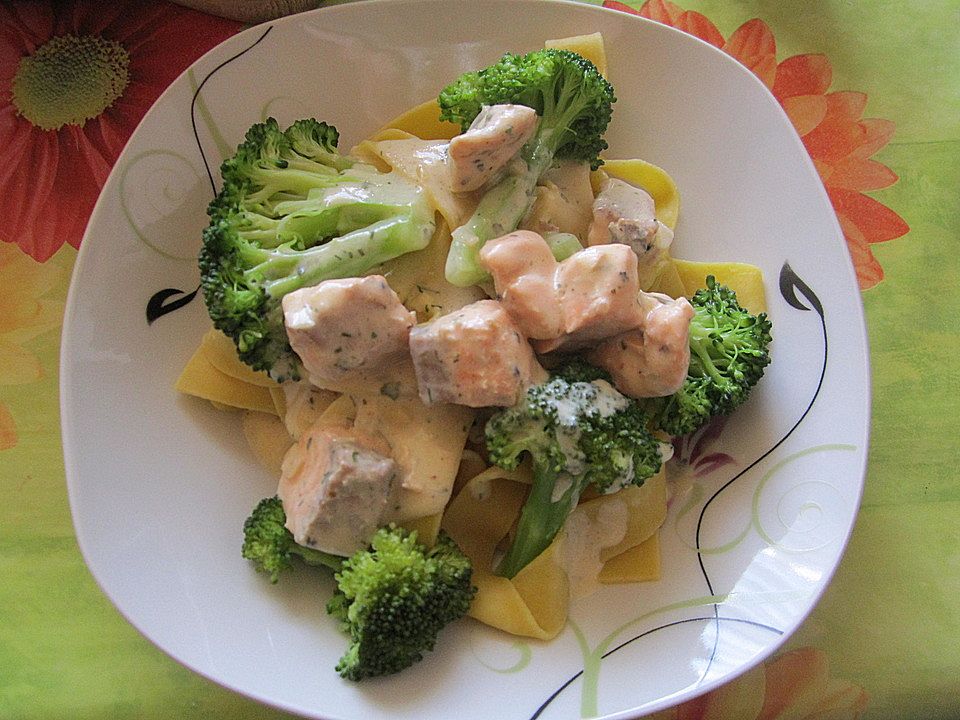 Nudeln mit Lachs - Brokkoli - Sauce von Liloka | Chefkoch