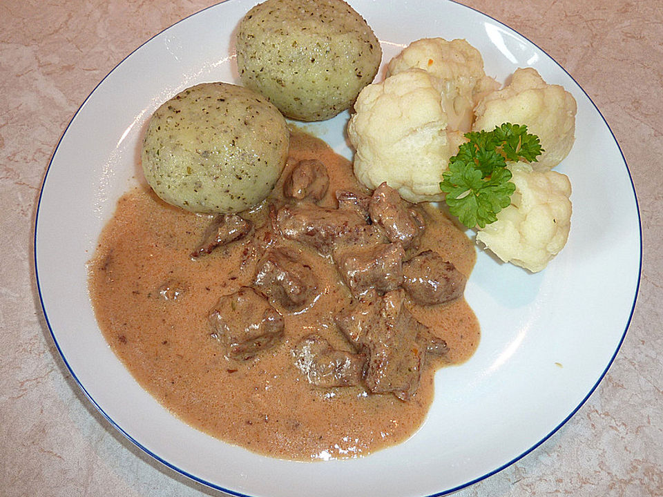 Rahmgulasch (Deutsche Art) Rahmgulasch (Deutsche Art)