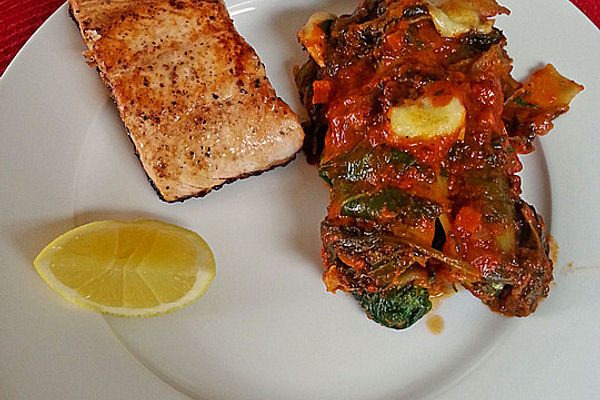 Cannelloni mit Spinat-Tomatensoße und Lachs von JanaLi1612 | Chefkoch