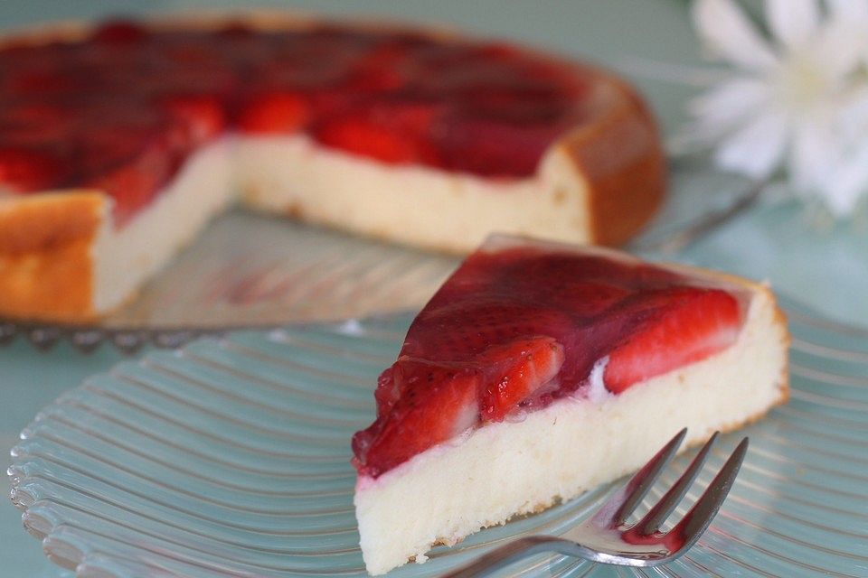 Austrian Strawberry Cheesecake