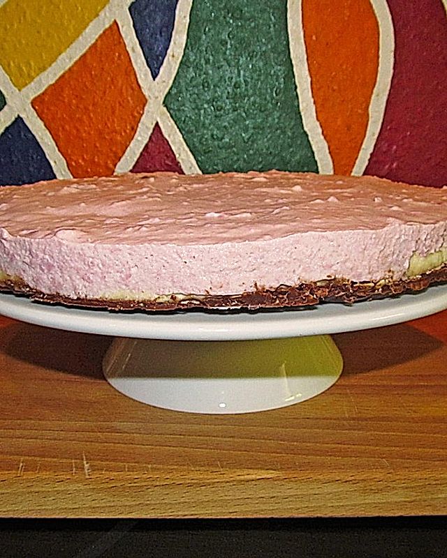 Kiba-Kuchen mit Schokomüsliboden