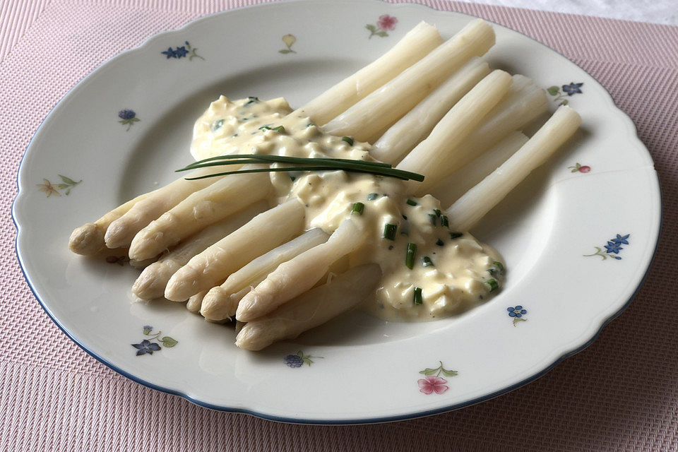 Spargel mit Chicas Bozner Soße