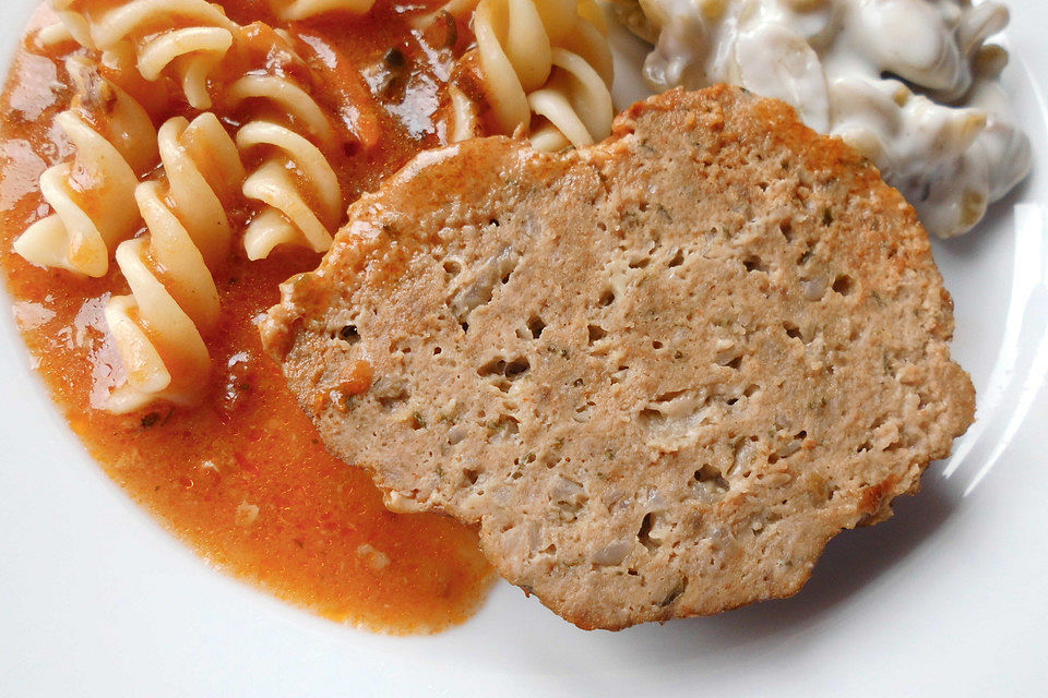 Saftiger Hackbraten mit Soße