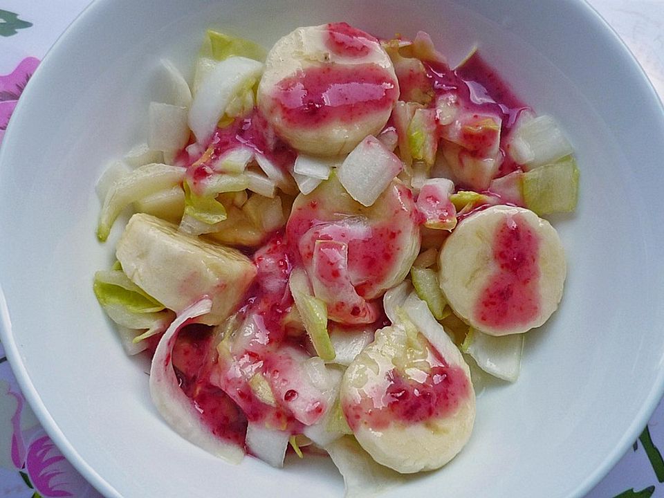 Chicoree-Bananen-Salat mit Mandelblättchen von nudelmary| Chefkoch