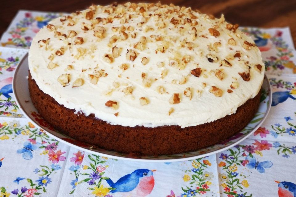 Carrot-Cake mit Lemon Cream Cheese Frosting