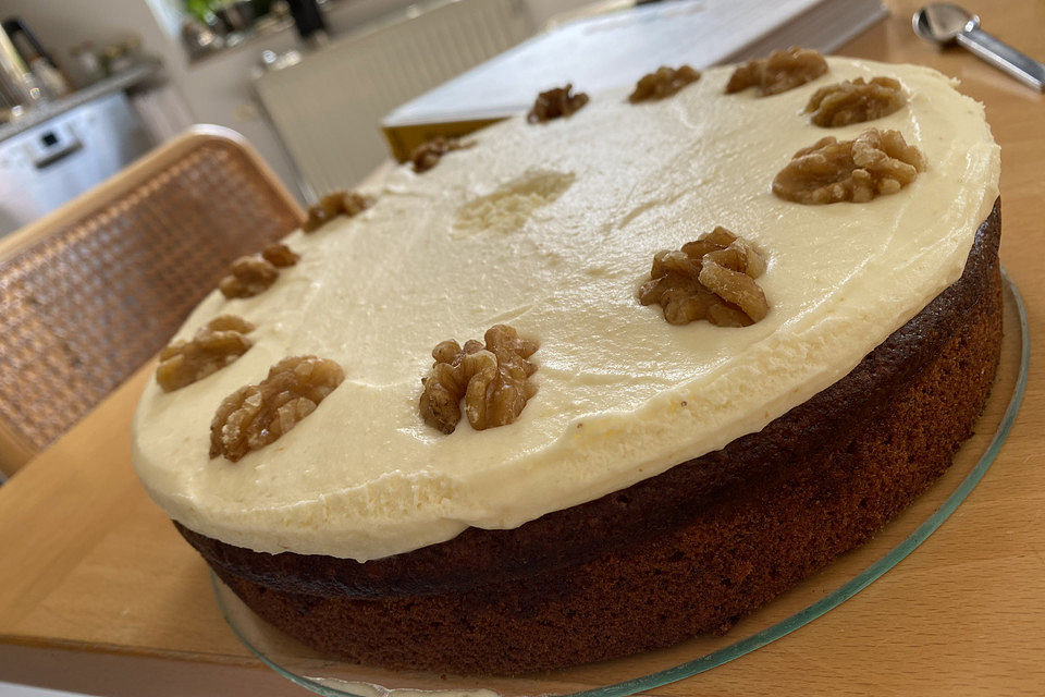 Carrot-Cake mit Lemon Cream Cheese Frosting