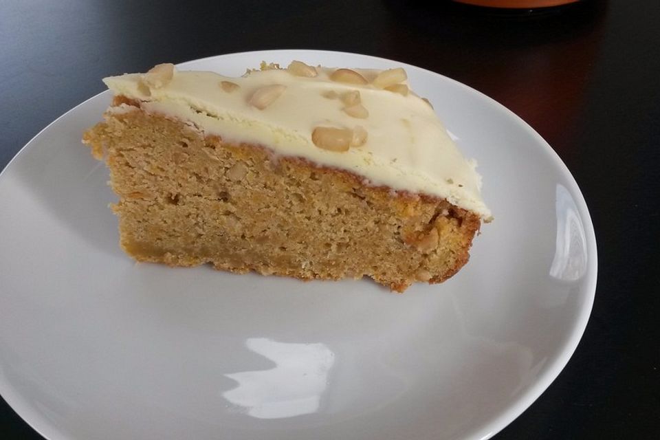 Carrot-Cake mit Lemon Cream Cheese Frosting