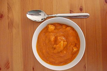 Paprikasuppe mit Curry-Hähnchenbrust