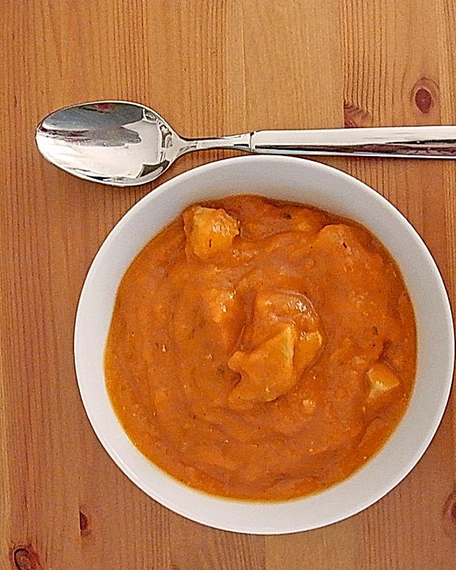 Paprikasuppe mit Curry-Hähnchenbrust