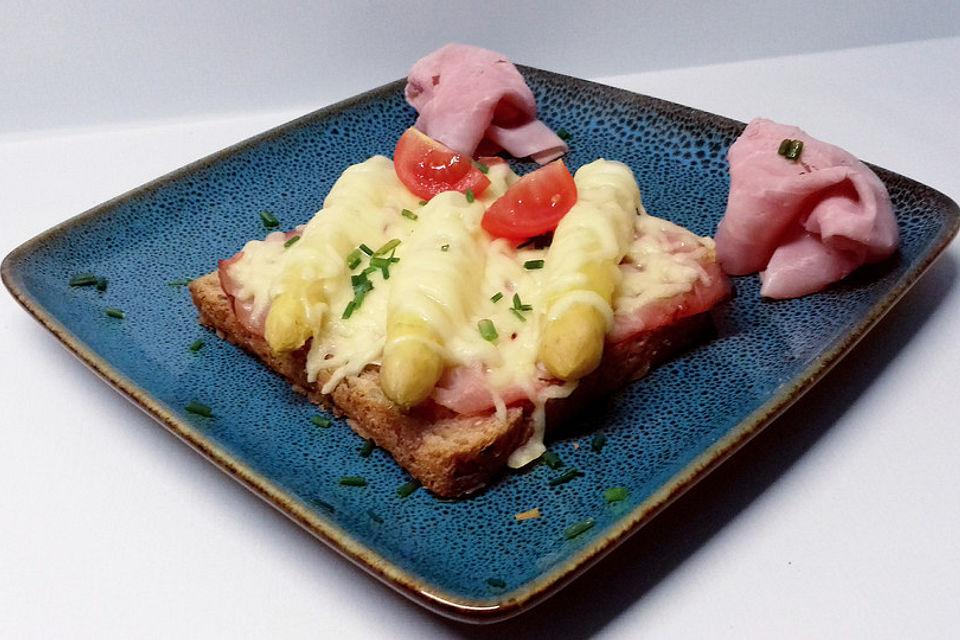 Spargel-Schinken-Toast überbacken