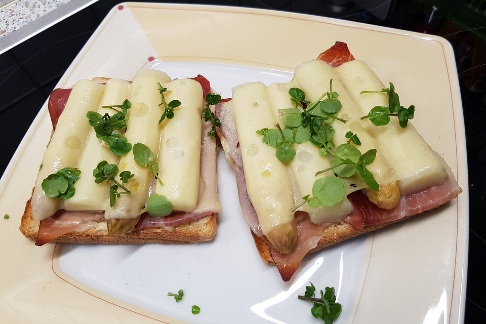 Spargel-Schinken-Toast überbacken