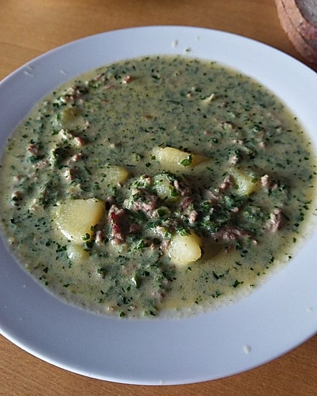 Hackfleisch-Spinat-Suppe