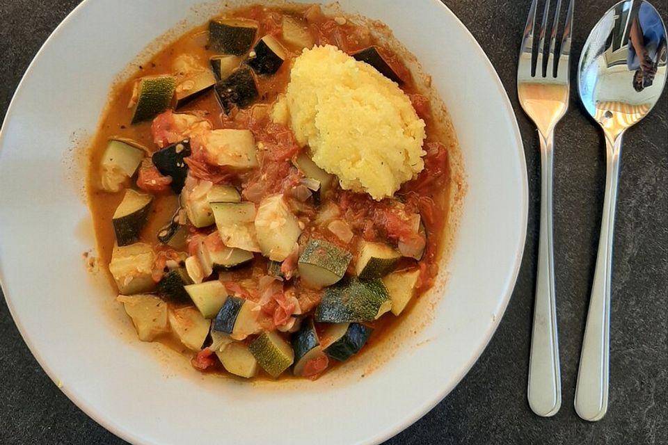 Tomaten-Zucchini-Pfanne nach Opmuttis Art