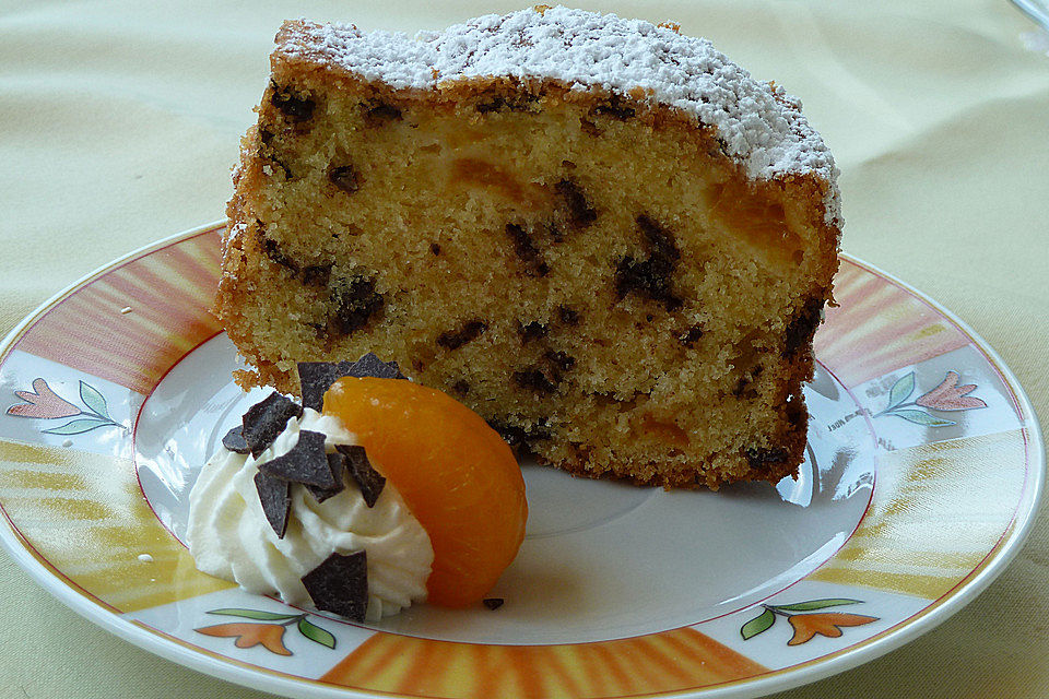 Stracciatella-Gugelhupf mit Mandarinen