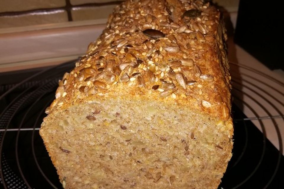 Dinkelvollkornbrot mit Körnern