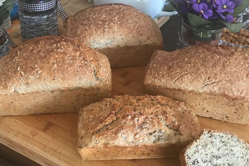 Dinkelvollkornbrot mit Körnern