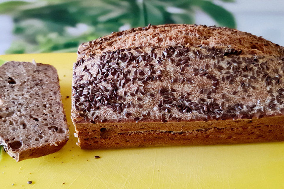 Dinkelvollkornbrot mit Körnern