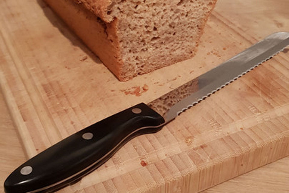 Dinkelvollkornbrot mit Körnern