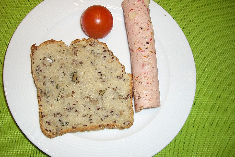 Dinkelvollkornbrot mit Körnern