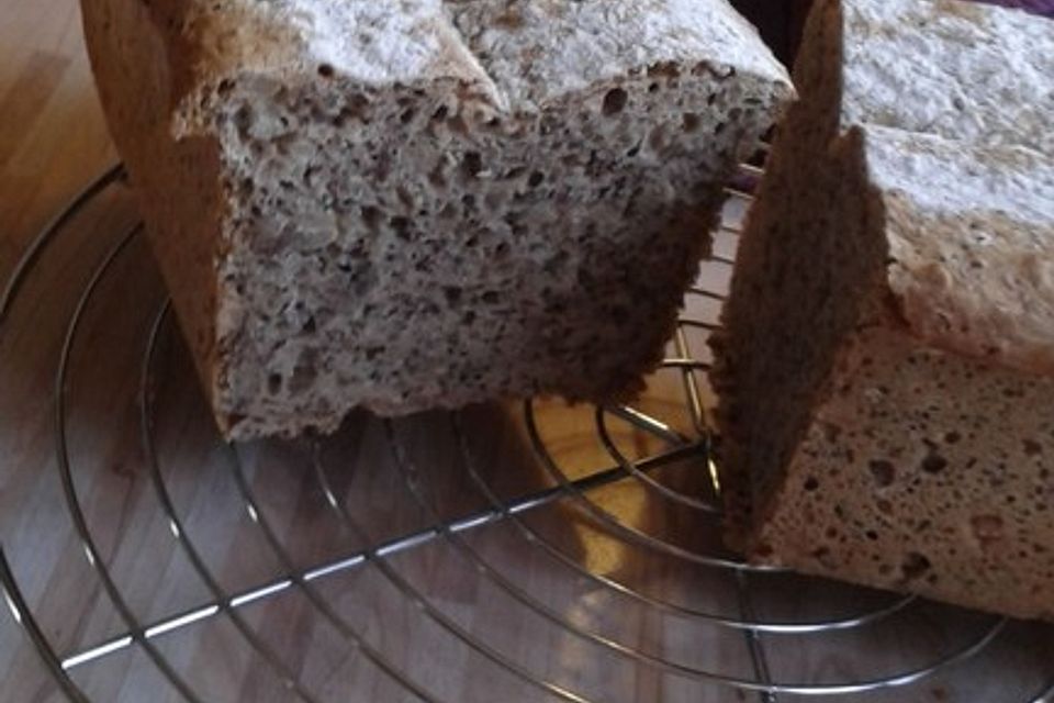 Dinkelvollkornbrot mit Körnern