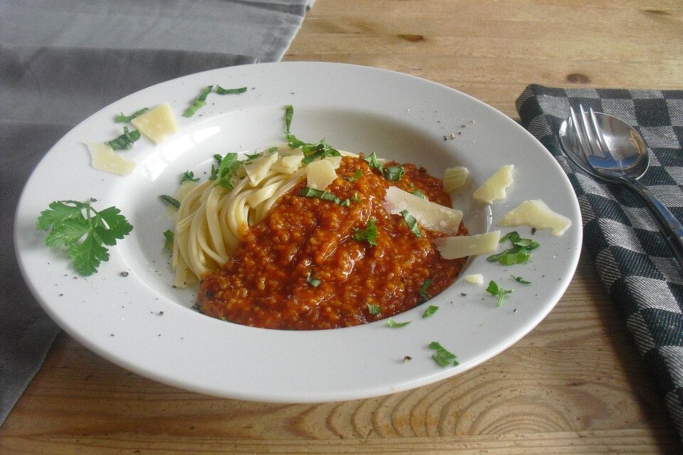 Vegane Bolognese mit Grünkernschrot