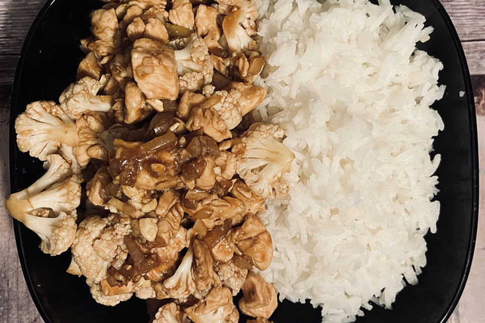 Glasiertes Huhn mit Hoisinsauce und Cashewkernen