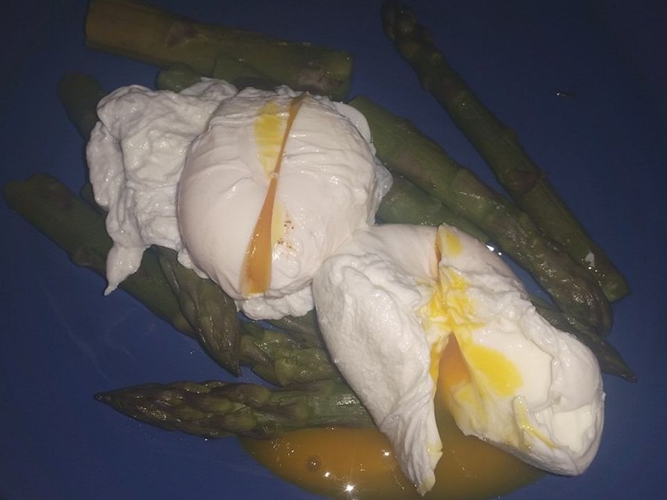 Pochierte Eier mit grünem Spargel| Chefkoch