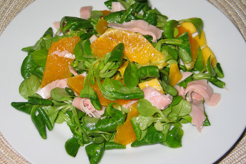 Feldsalat mit Mango und Orange