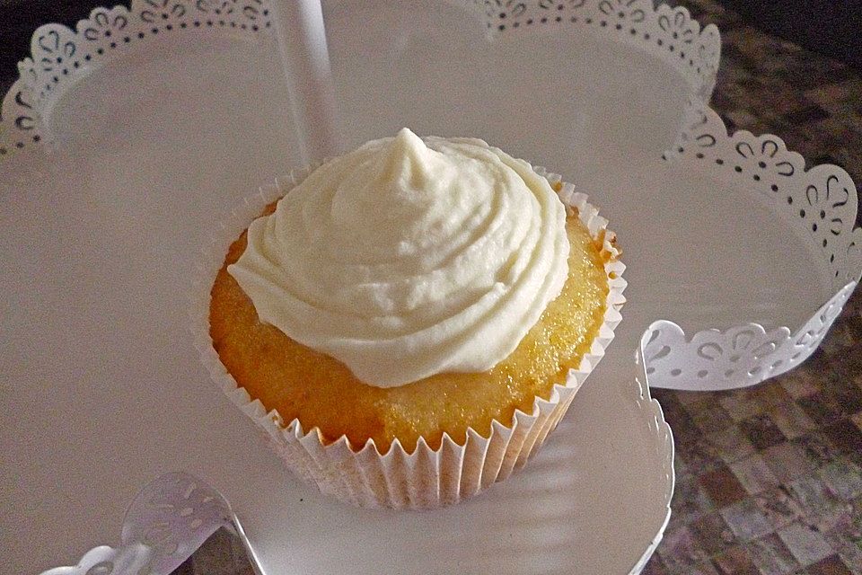 Vanille-Cupcakes mit Apple Pie-Füllung Vanille-Cupcakes mit Apple Pie-Füllung