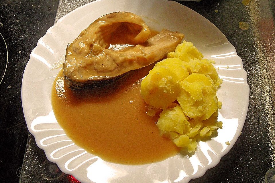 Oma Evis Karpfen in Biersauce