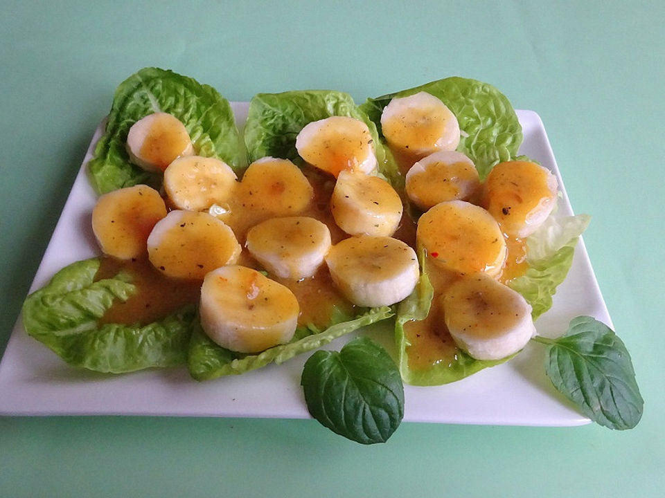 Bananensalat mit Aprikosen-Curry-Mayonnaise von Fliegender_Vierländer ...