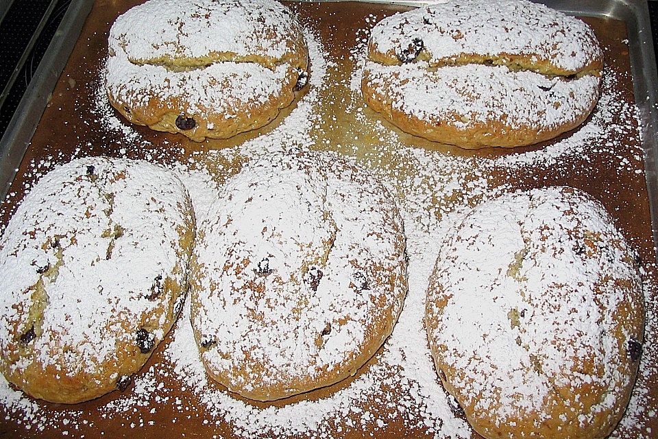 Saftiger Quarkstollen