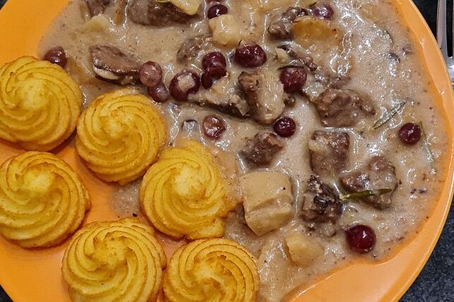 Rindfleisch mit Cranberries und Äpfeln von Fliegender_Vierländer| Chefkoch