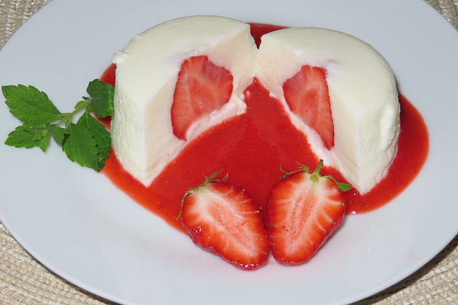 Joghurtdessert auf Erdbeermark von fyne| Chefkoch