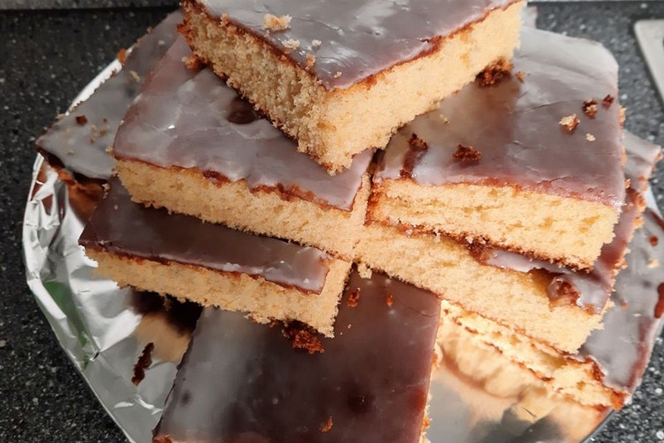 Schneller Zitronenkuchen auf dem Blech Schneller Zitronenkuchen auf dem Blech