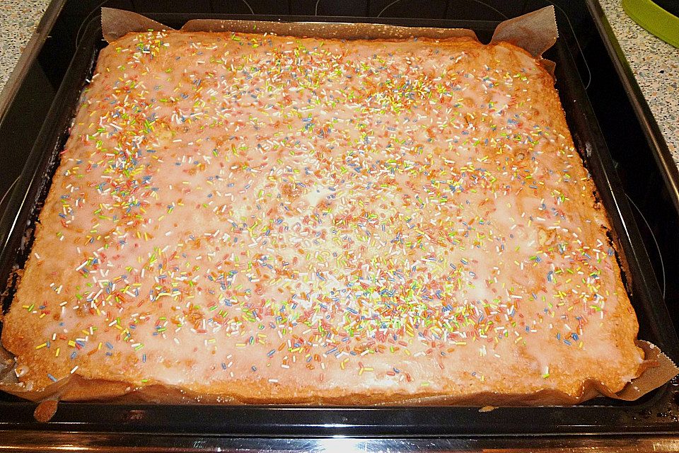 Schneller Zitronenkuchen auf dem Blech Schneller Zitronenkuchen auf dem Blech