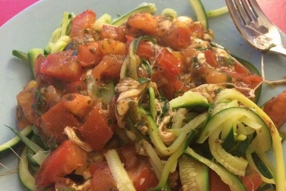 Zucchini-Nudeln Low Carb