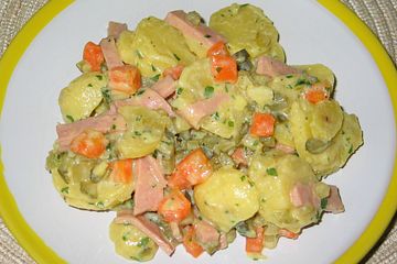 Kartoffelsalat mit selbstgemachter Remouladensoße