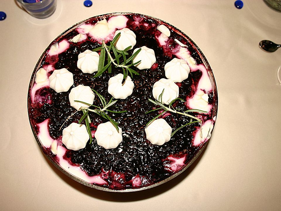Griechische Joghurtcreme mit Blaubeeren von Marainha| Chefkoch