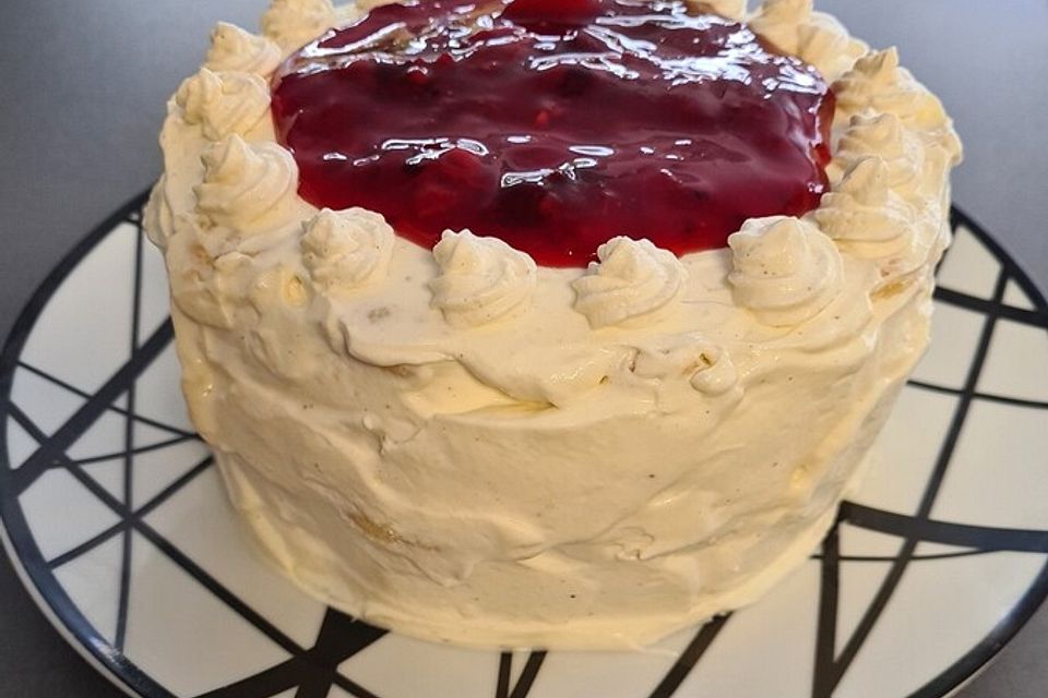 Waffeltorte mit Roter Grütze