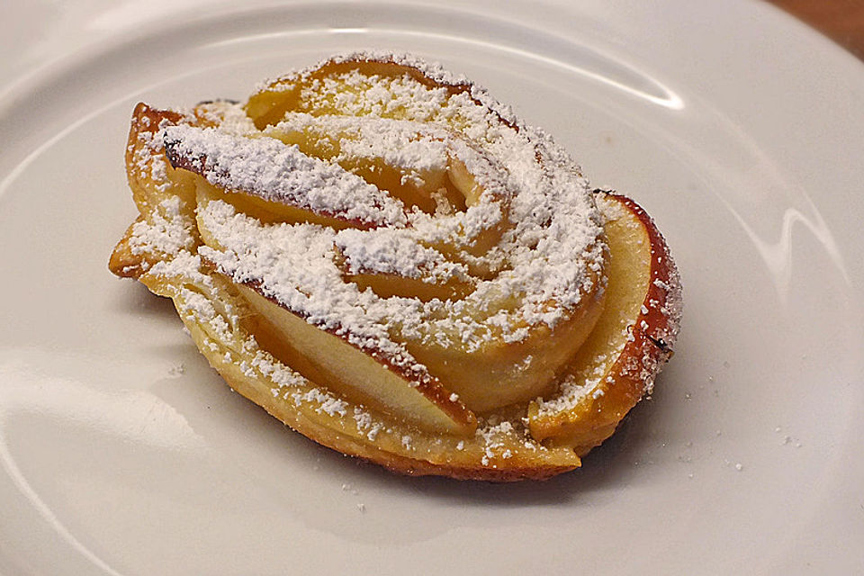 Blätterteig-Apfel-Rosetten