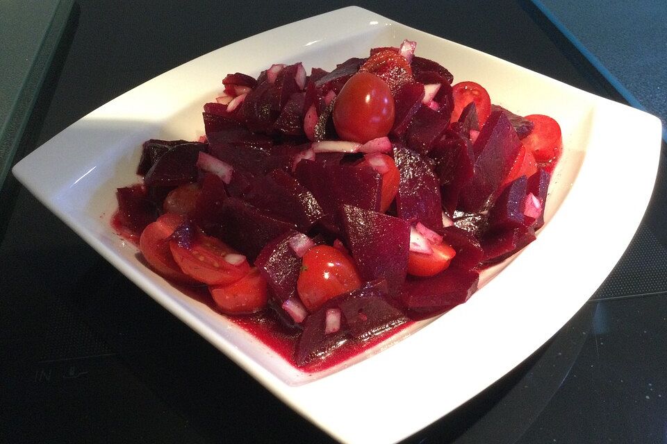 Tomatensalat mit Rote Bete