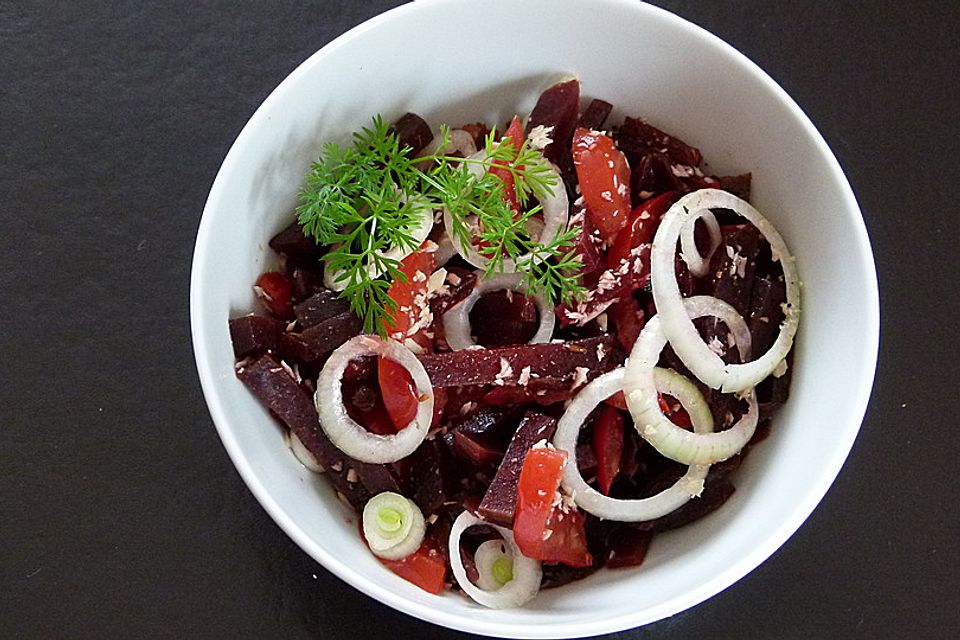 Tomatensalat mit Rote Bete