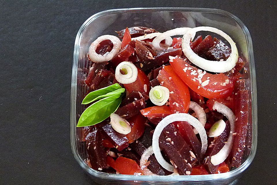 Tomatensalat mit Rote Bete