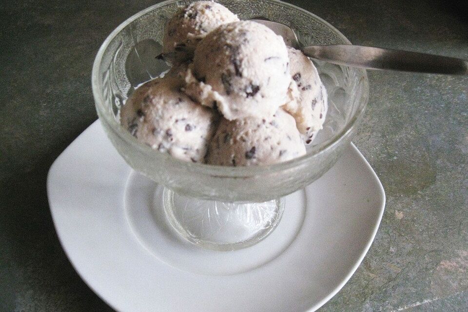 Stracciatella-Eis